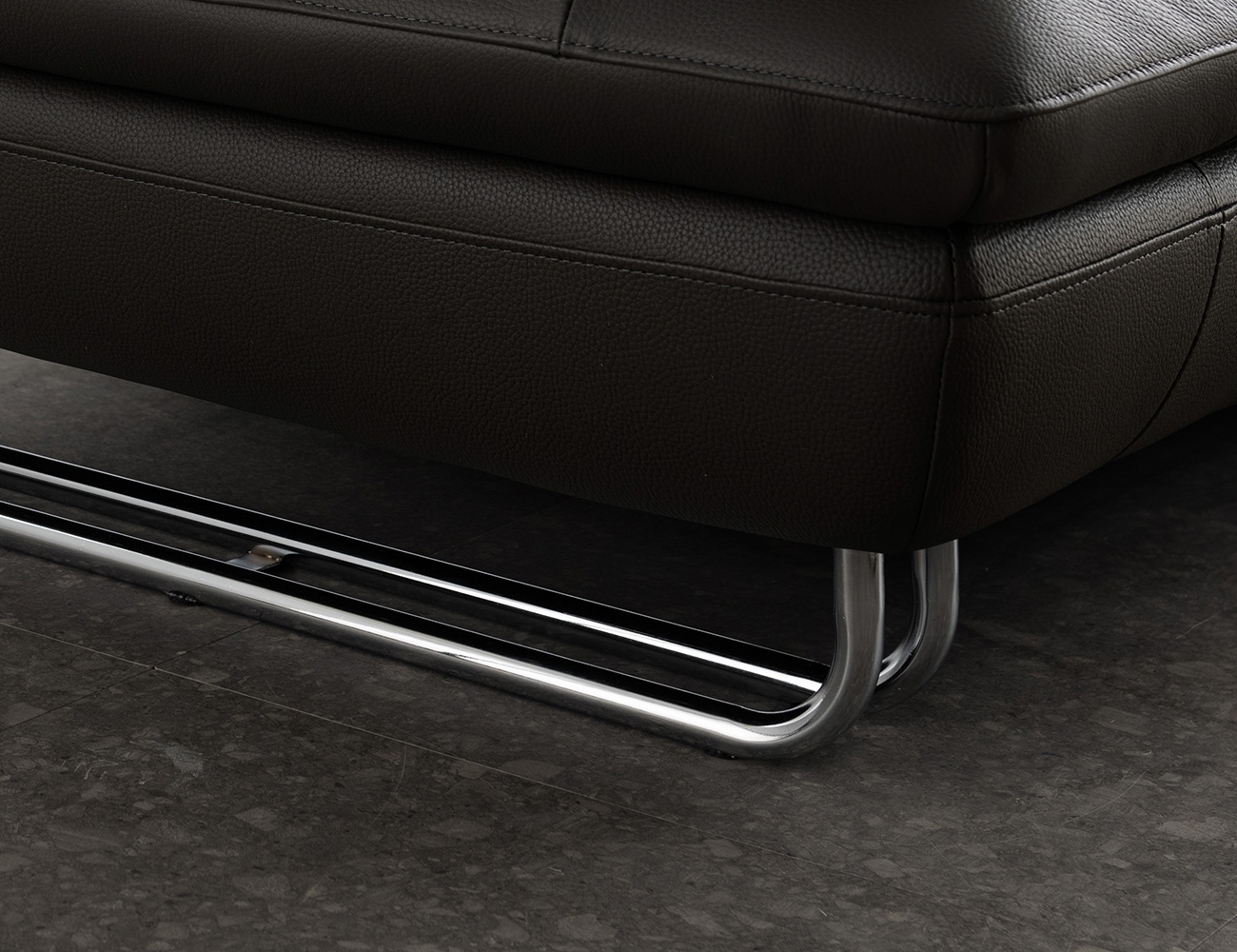 [Monthly Best 10%] 노드 3.5인 카우치형 기능성 슈렁큰 천연면피 소가죽 소파