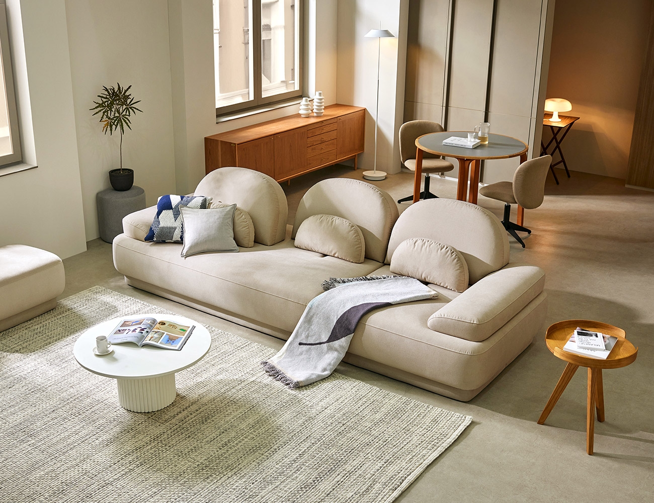 [Monthly Best 10%] 에센셜 스윙 4인 기능성 포위브 패브릭 소파+쿠션3개