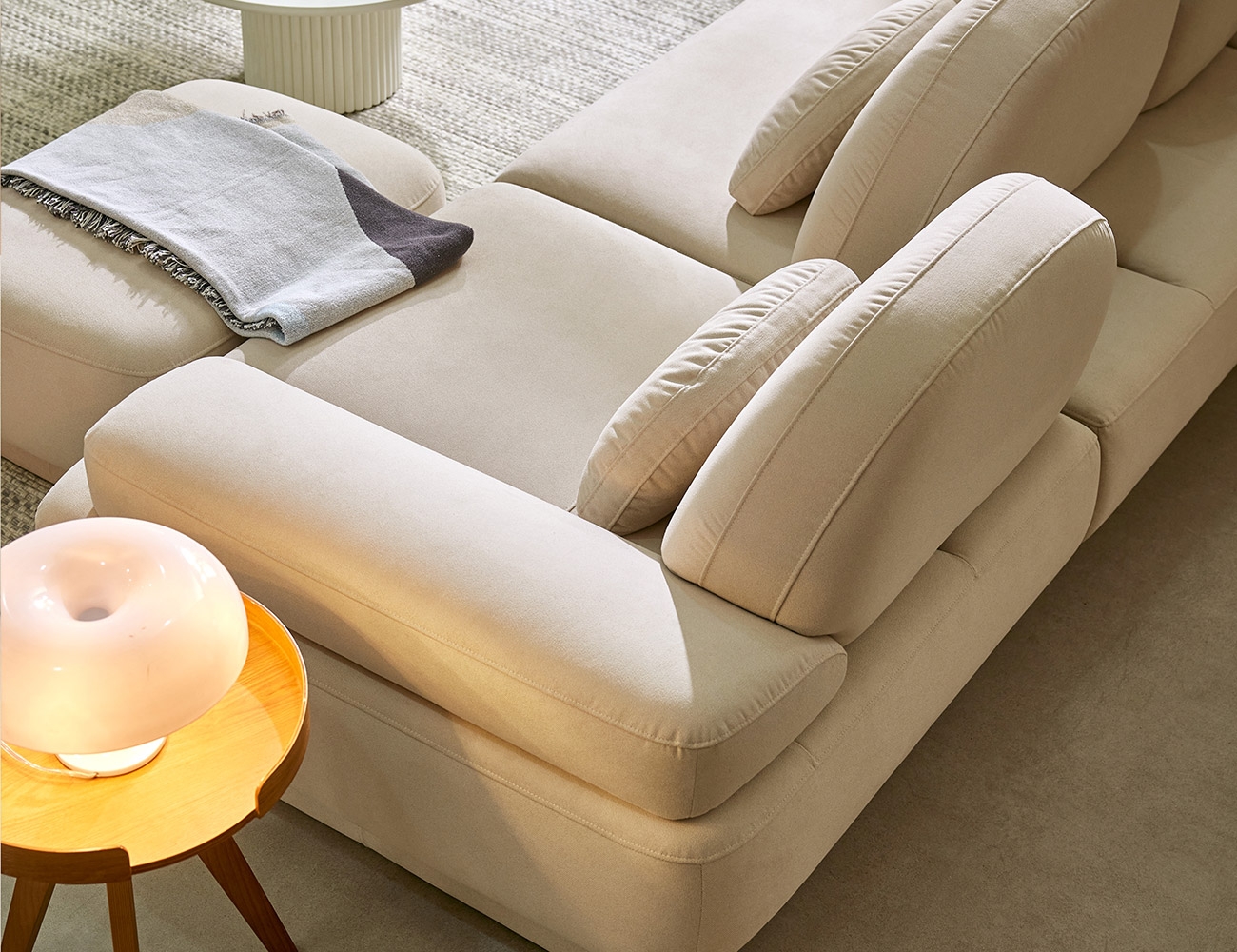 [Monthly Best 10%] 에센셜 스윙 4인 기능성 포위브 패브릭 소파+쿠션3개