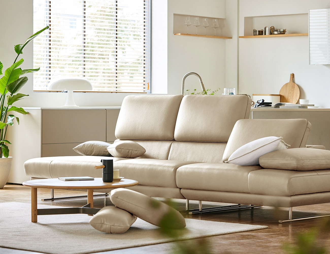 아말피 하이 4인 기능성 천연면피 소가죽 소파+쿠션3개