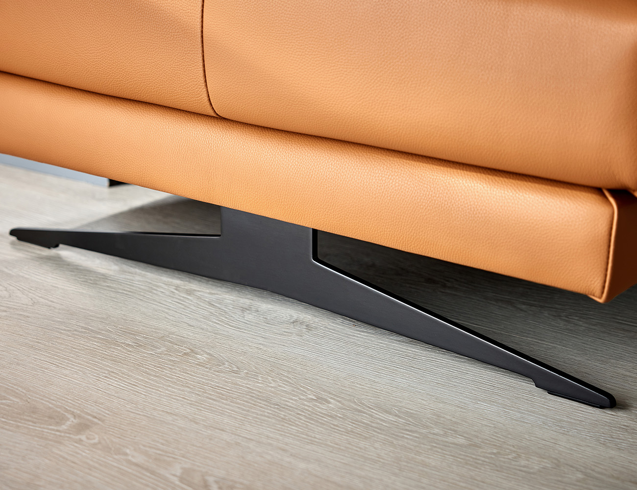 에타쥬&nbsp;3인 도나 천연면피 소가죽 소파(전체가죽적용)+쿠션2개