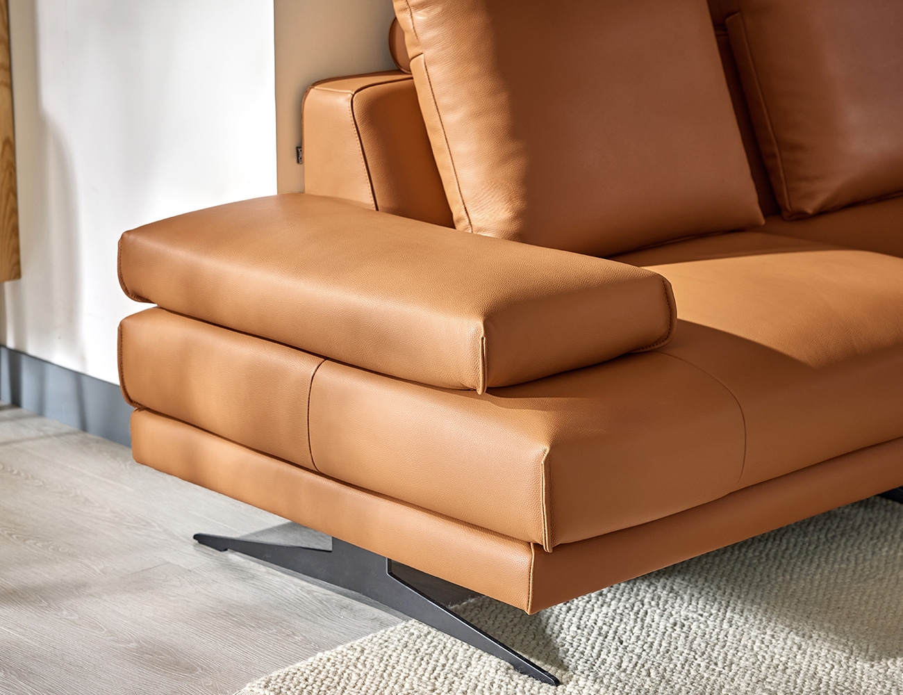 에타쥬&nbsp;3인 도나 천연면피 소가죽 소파(전체가죽적용)+쿠션2개