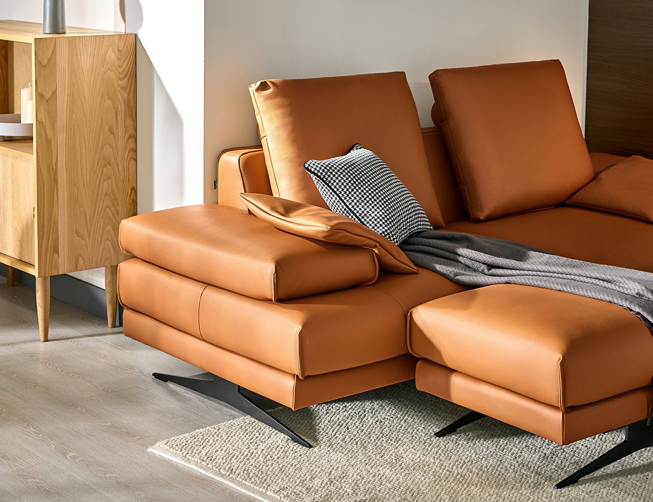 에타쥬&nbsp;3인 도나 천연면피 소가죽 소파(전체가죽적용)+쿠션2개