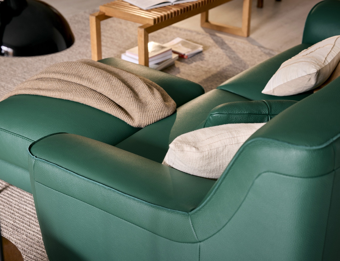 카데나 3인 비텔로 통가죽 슈렁큰&nbsp;천연면피 소가죽 소파(전면가죽적용)+쿠션1개