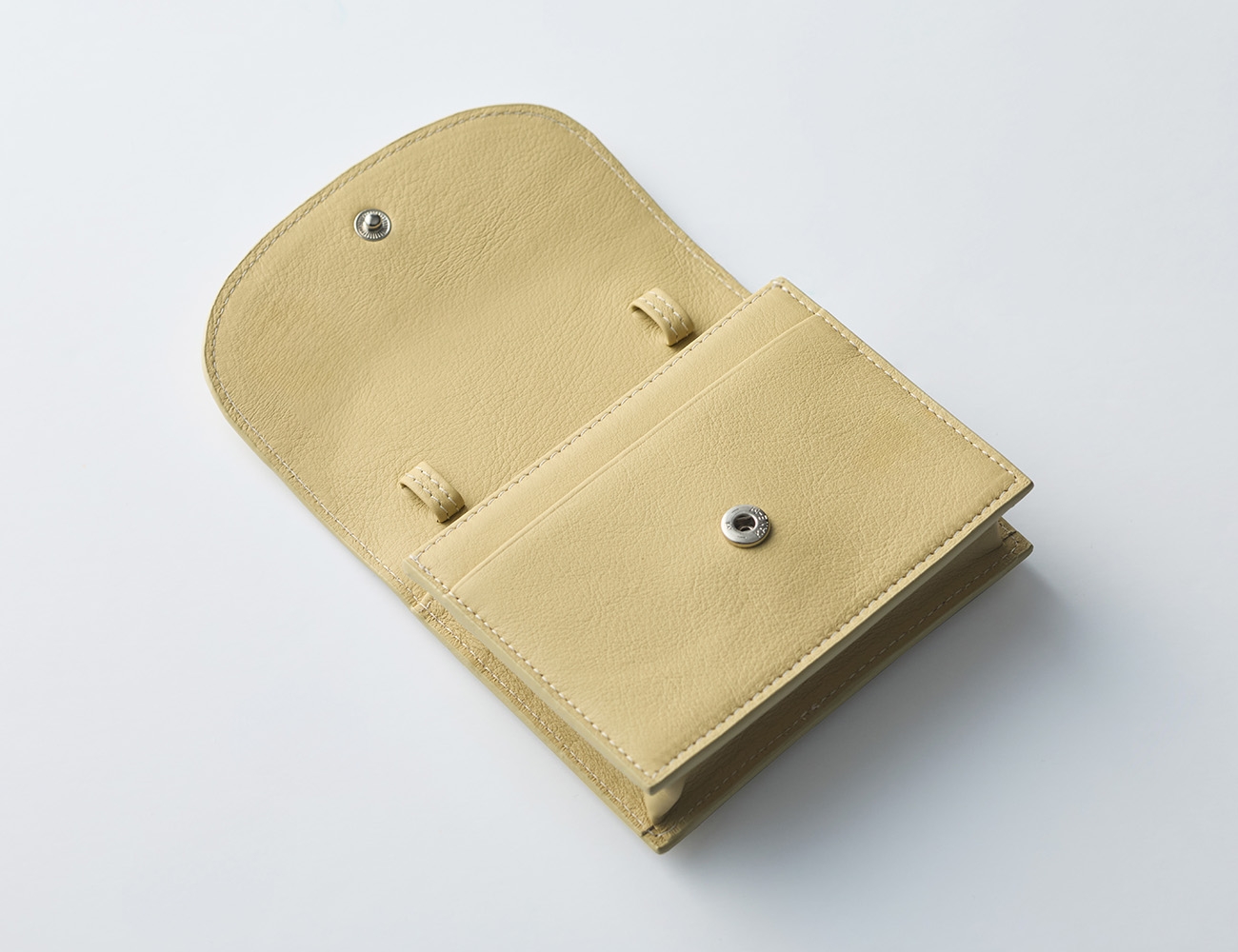 자코모 세미아닐린 내추럴 가죽 마이크로백