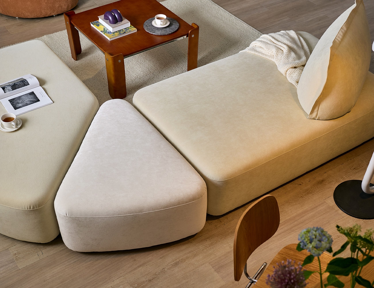 아렌드 모듈 4인 코너카우치형 베로나&nbsp;패브릭&nbsp;소파(A+C+D)+쿠션5개(대1/중1/소3)