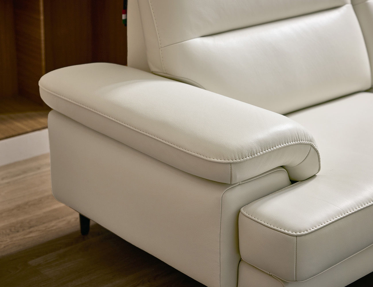 나투아 3인 레체 이태리 천연면피 소가죽 소파(전측면가죽적용)