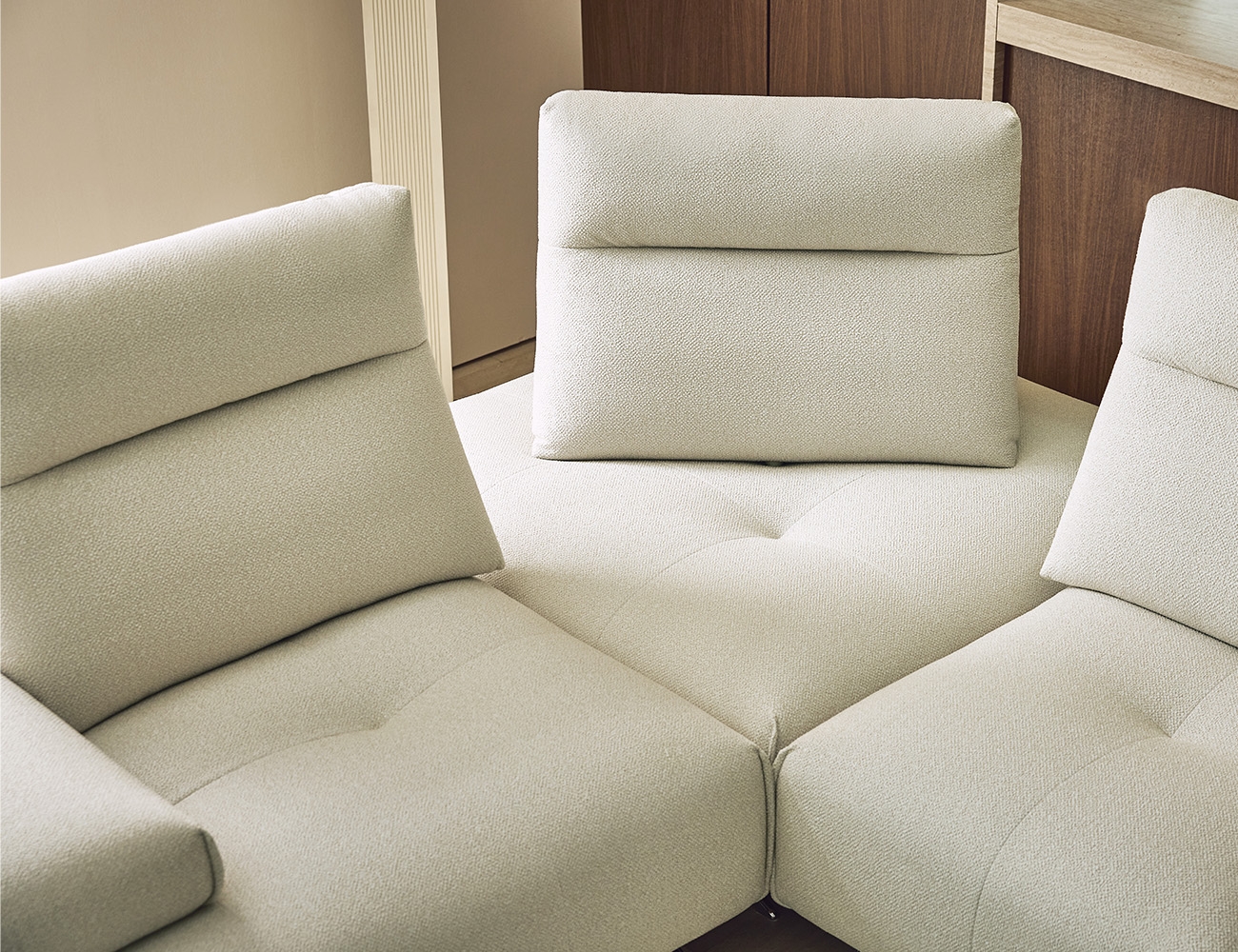 브래뉴 4인 코너형 기능성 루위브 패브릭 소파+쿠션2개