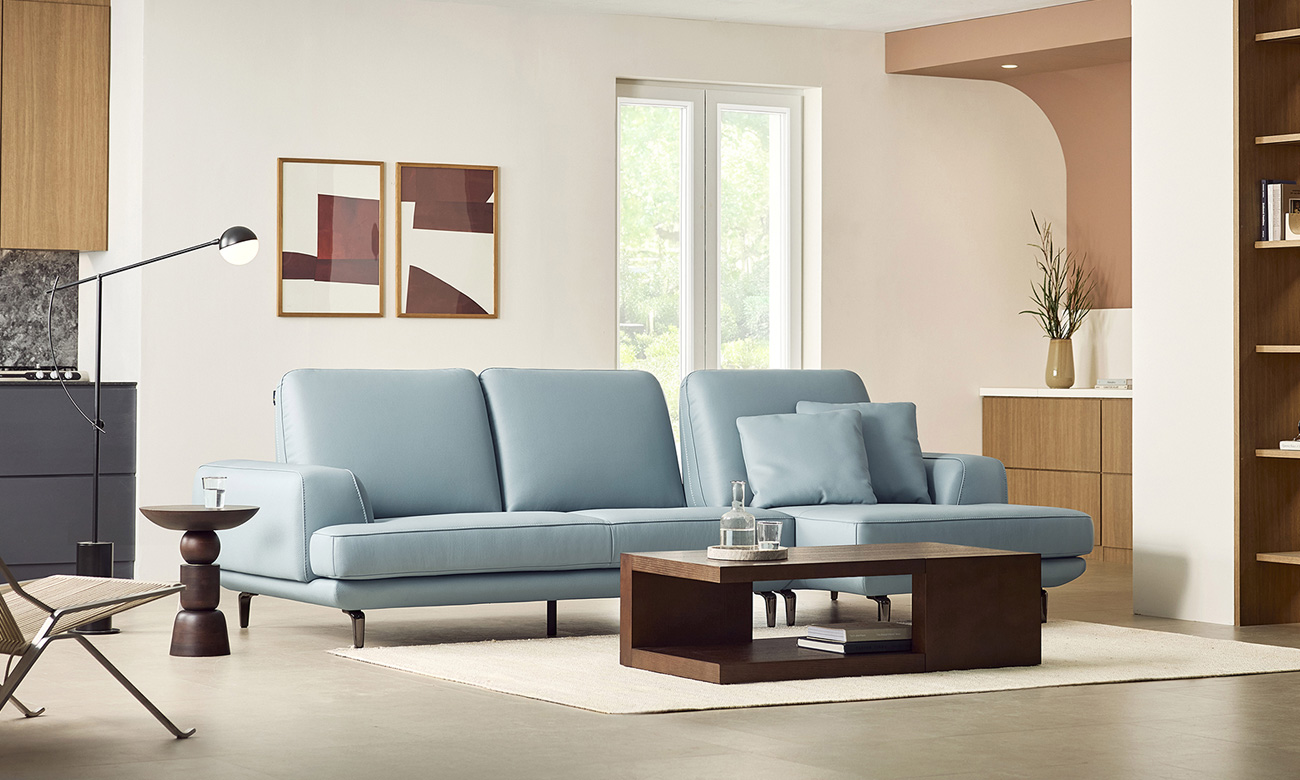 [Refurb Selection 30%] [리퍼브] 디뮤어 스윙 4인 반카우치형 기능성 럭스 통가죽 천연면피 소가죽 소파+쿠션2개 (프렌치스카이)