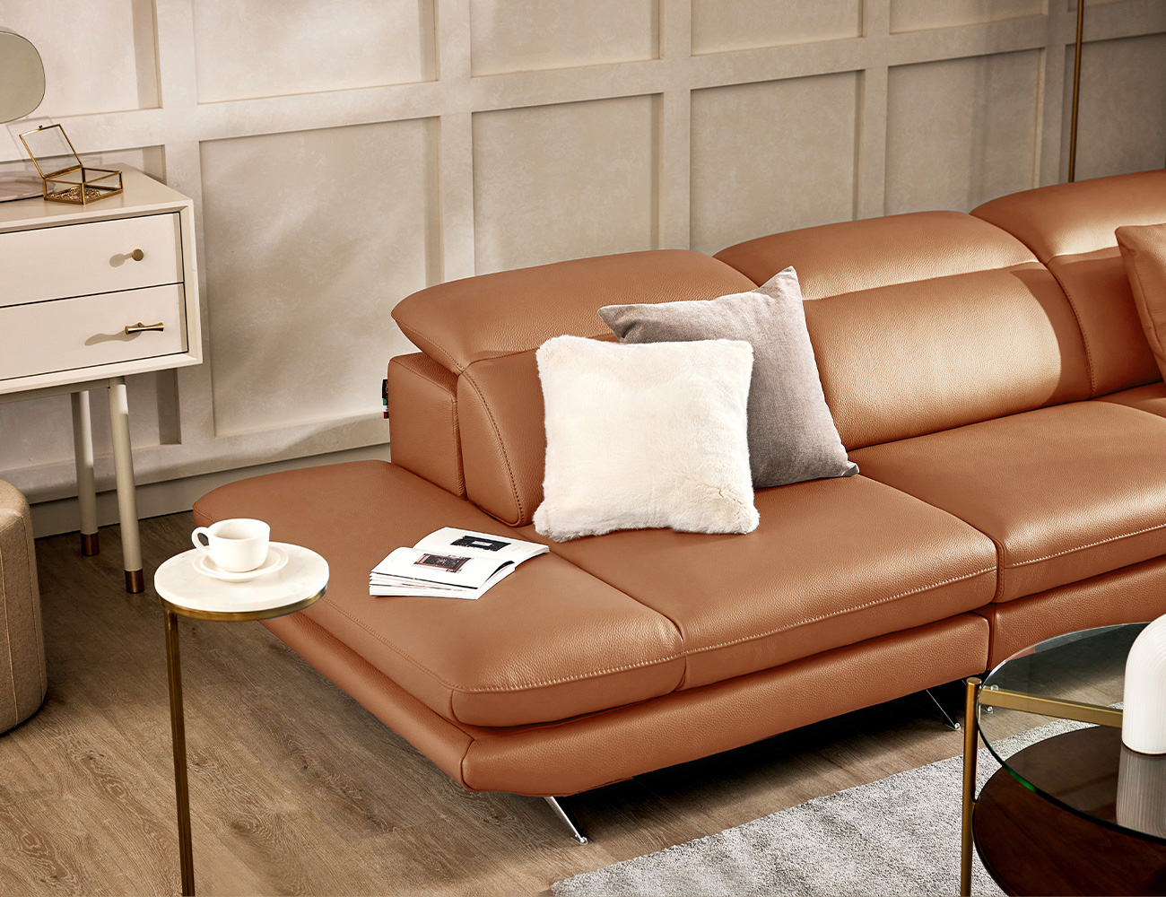 [Make Spring 23%] 아빌라 와이드 3.5인 기능성 럭스 통가죽 천연면피 소가죽 소파(전측면가죽적용)+쿠션2개