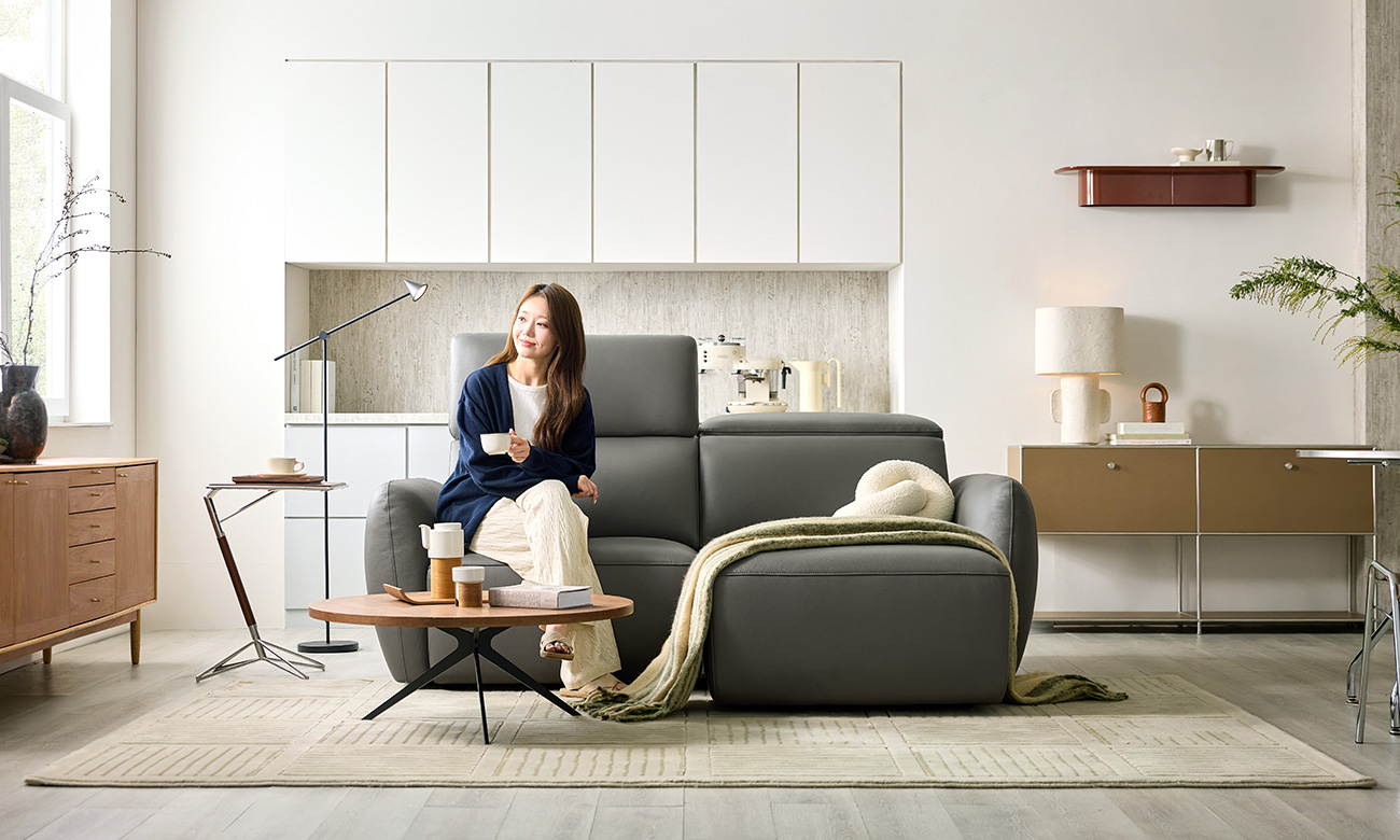 모비아 3인 카우치형 전동 기능성 슈렁큰 천연면피 소가죽 소파(전측면가죽적용)+쿠션1개