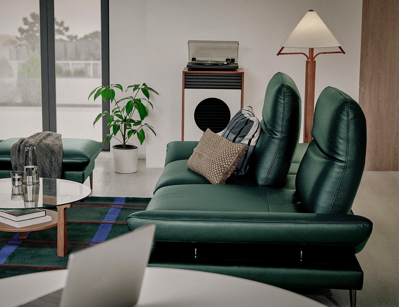 [New Standard 20%] 몰튼 멀티 3인 기능성 천연면피 소가죽 소파+쿠션1개